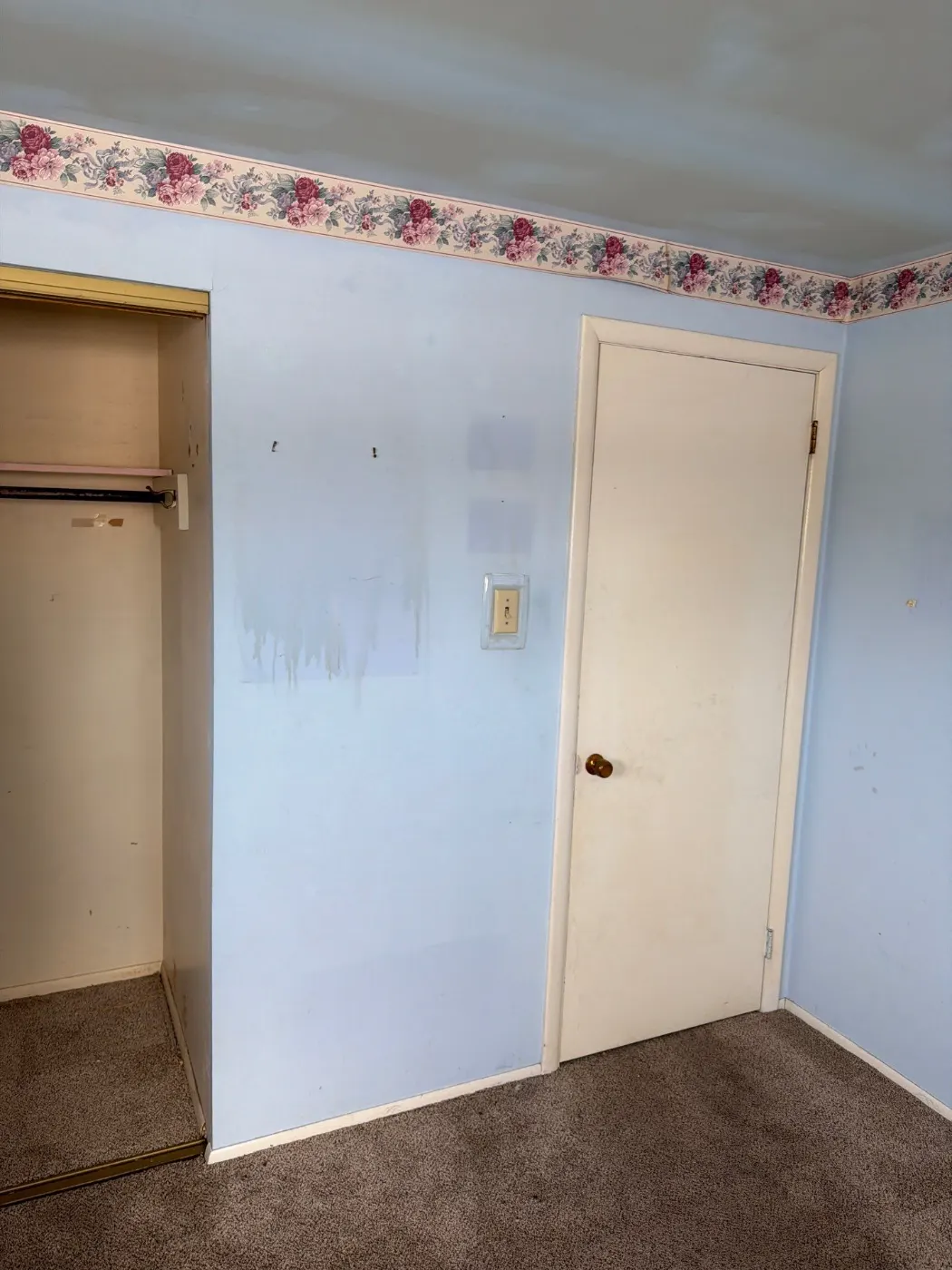 Air movers and dehumidifiers running in Sycamore Springs Indiana home dry-out
